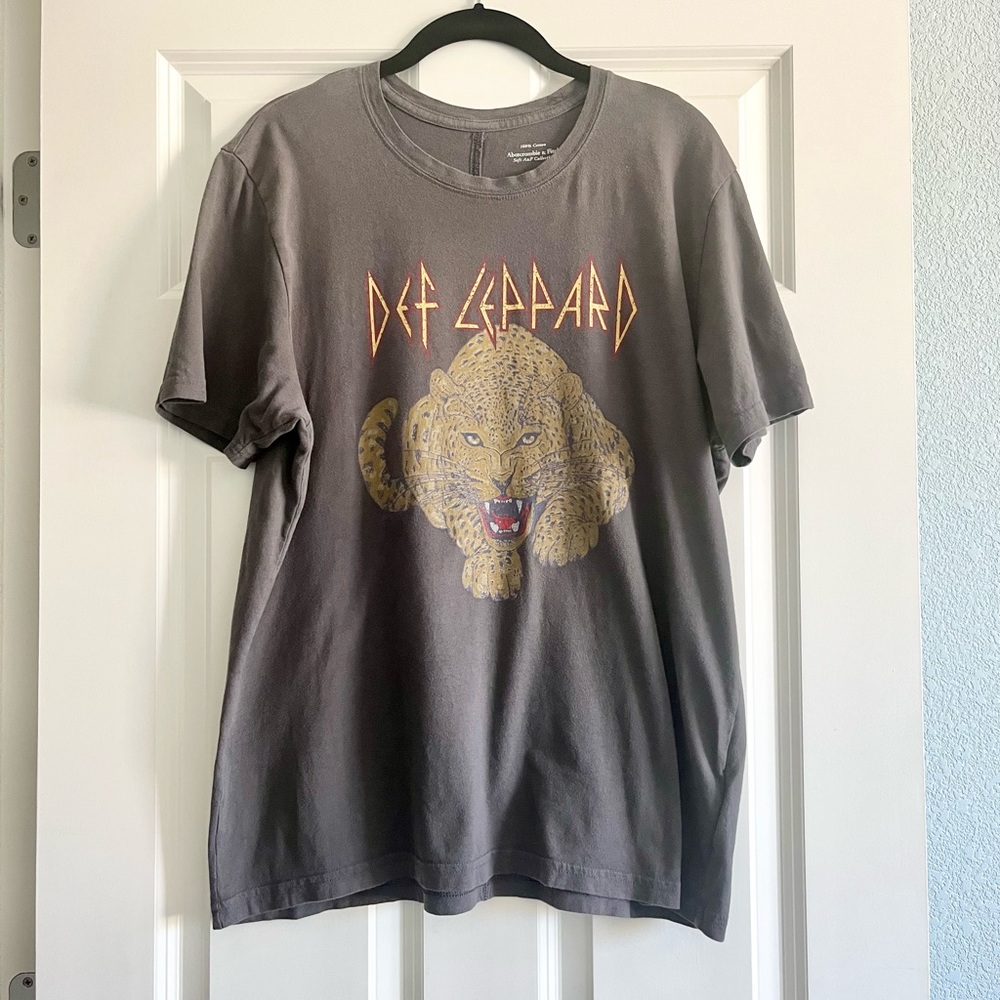 Abercrombie & Fitch 90s Def Leppard Relaxed Band Tee